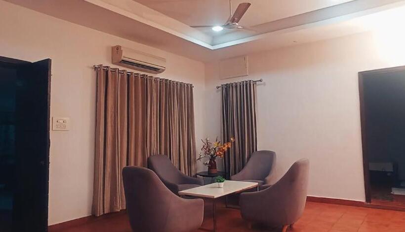 Люкс 3 Спальни, Farm Stay Resort   Shamirpet, Hyderabad