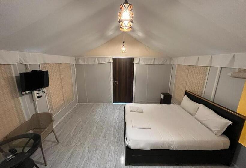 Номер Deluxe Кровать Кинг, Farm Stay Resort   Shamirpet, Hyderabad