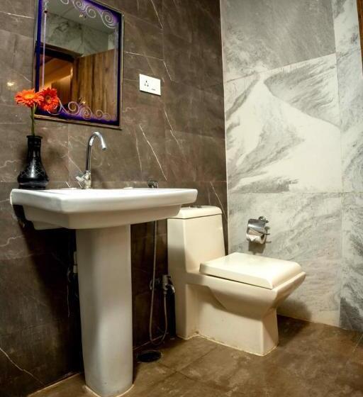 Номер Deluxe Кровать Кинг, Farm Stay Resort   Shamirpet, Hyderabad
