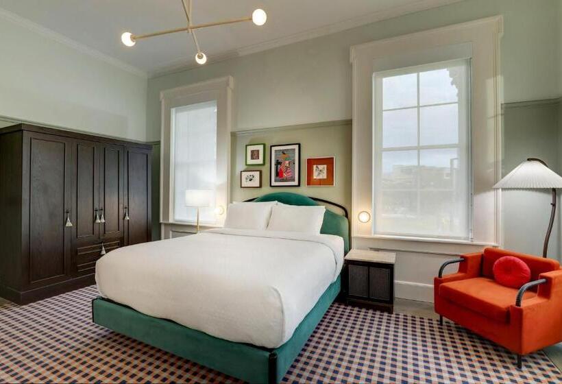 اتاق استاندارد با تخت بزرگ, Trilogy Hotel Montgomery, Autograph Collection