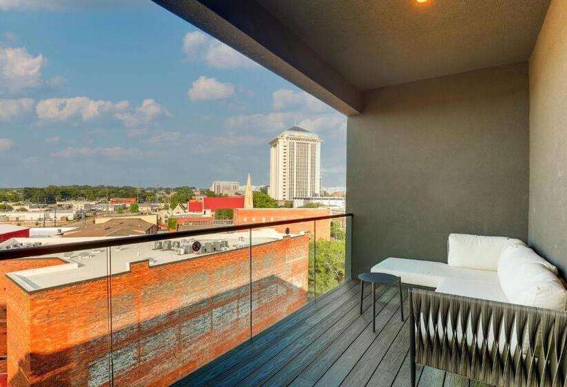 سوییت جونیور, Trilogy Hotel Montgomery, Autograph Collection