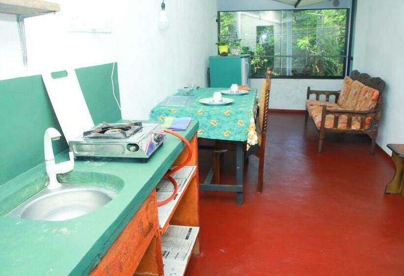اتاق استاندارد, Sumith Villa