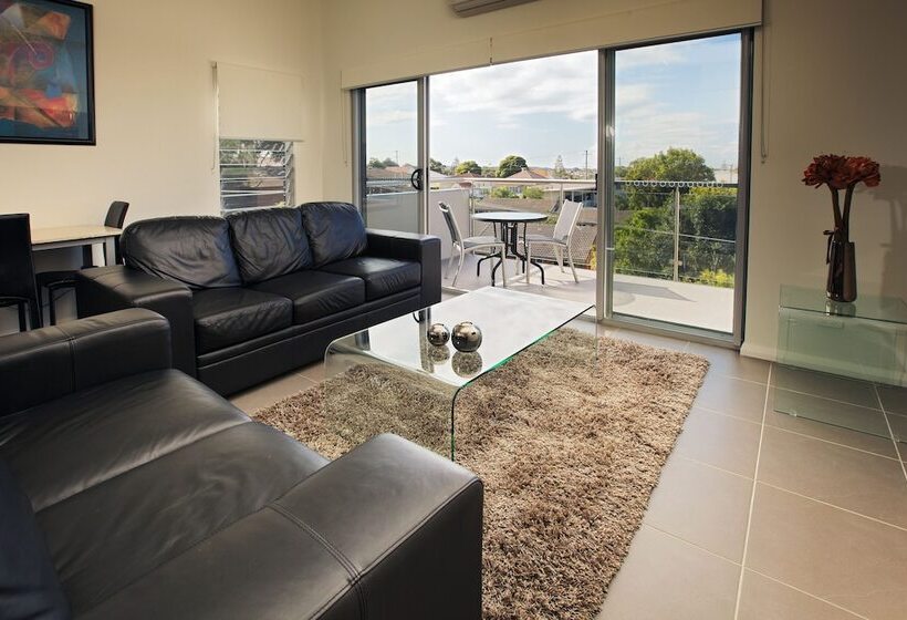 آپارتمان اجرایی 1 خوابه, Charlestown Executive Apartments