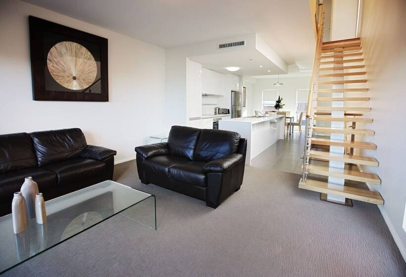 آپارتمان مدیریتی 3 خوابه, Charlestown Executive Apartments