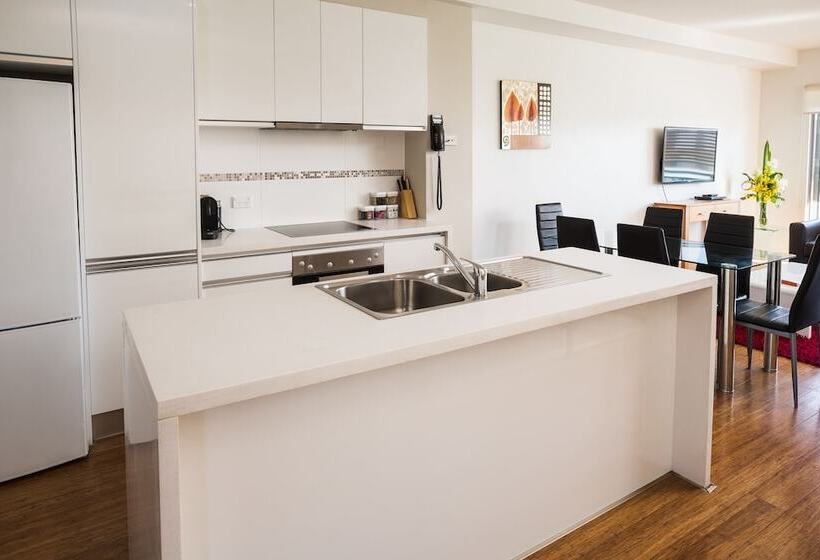آپارتمان لوکس 2 خوابه, Charlestown Executive Apartments