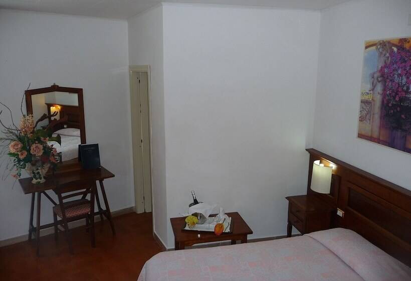 اتاق استاندارد, Albergo Del Sole