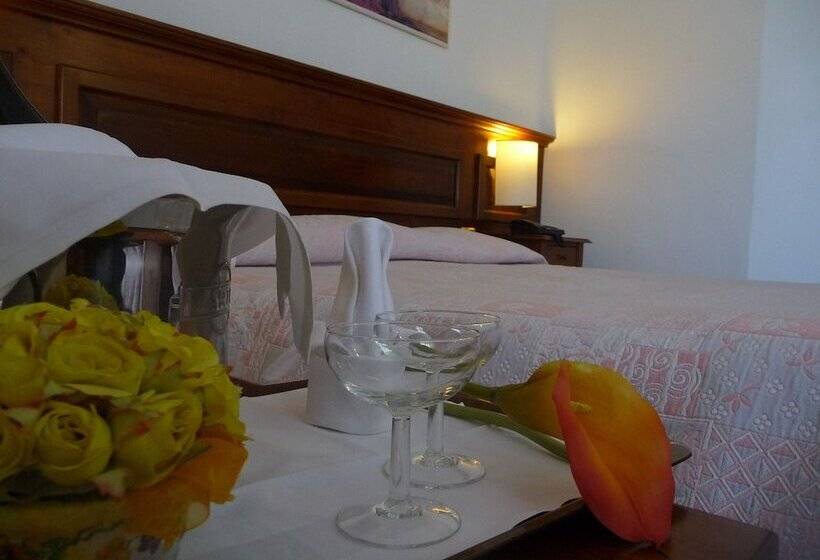 اتاق استاندارد, Albergo Del Sole