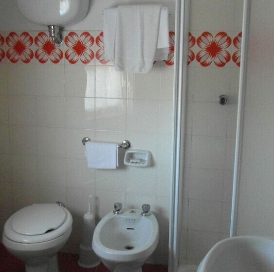 اتاق استاندارد سه نفره, Albergo Del Sole