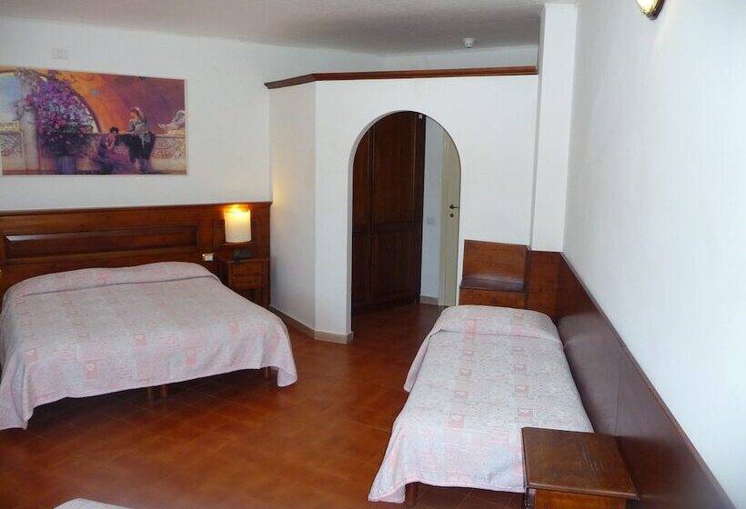 اتاق استاندارد سه نفره, Albergo Del Sole