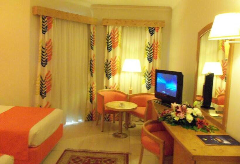 اتاق سوپریور با چشم‌انداز باغ, Gafy Resort Aqua Park