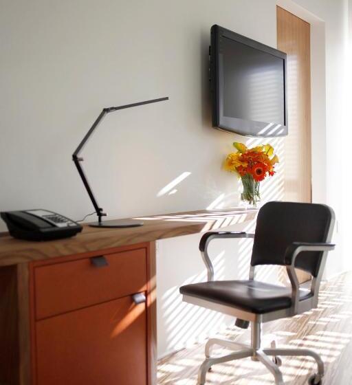 استودیو استاندارد با تخت کینگ, H2Hotel
