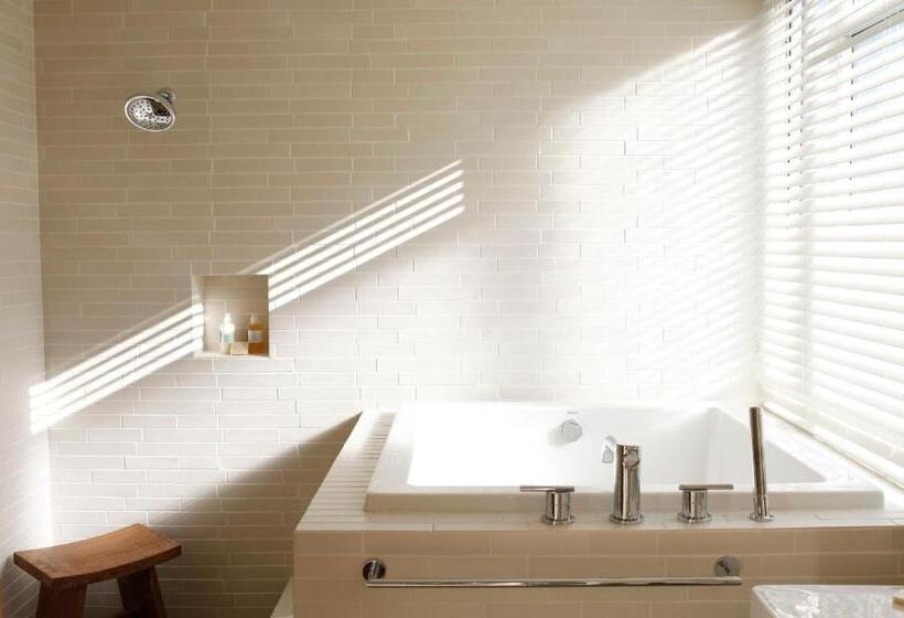 اتاق استاندارد با تخت بزرگ, H2Hotel