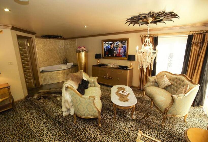 Executive Suite, Who D A Thought It