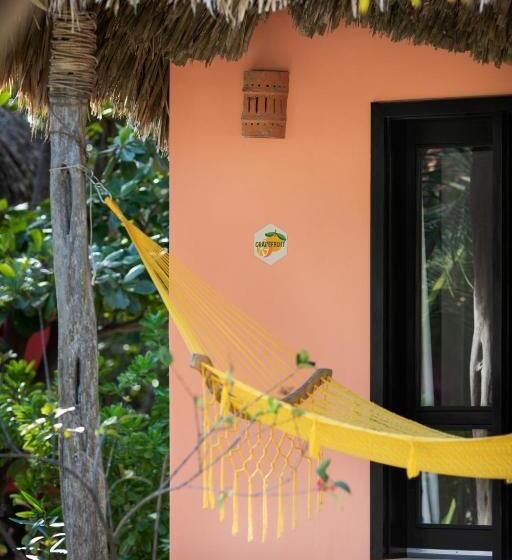 اتاق لوکس با تخت بزرگ, Matachica Beach Resort And Spa