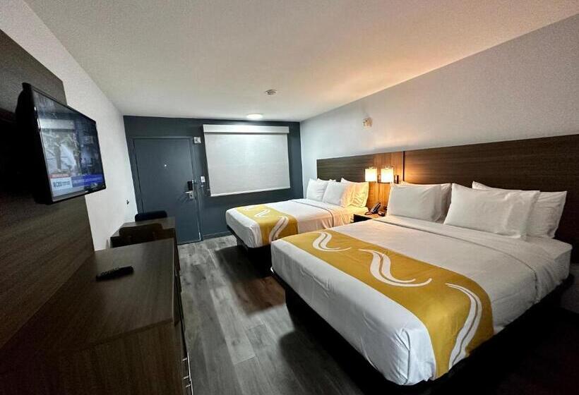 اتاق استاندارد برای معلولان, Quality Inn Santa Fe New Mexico