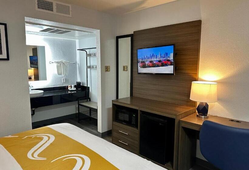 اتاق استاندارد با تخت بزرگ, Quality Inn Santa Fe New Mexico