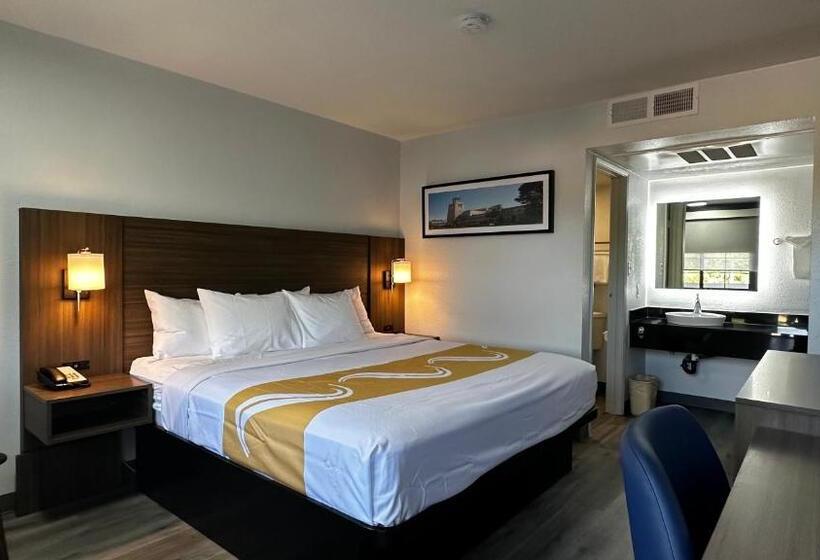 اتاق استاندارد با تخت بزرگ, Quality Inn Santa Fe New Mexico