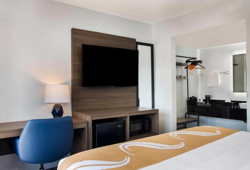 اتاق استاندارد با تخت بزرگ, Quality Inn Santa Fe New Mexico