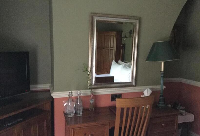 Standard Room, Ash Farm Country House