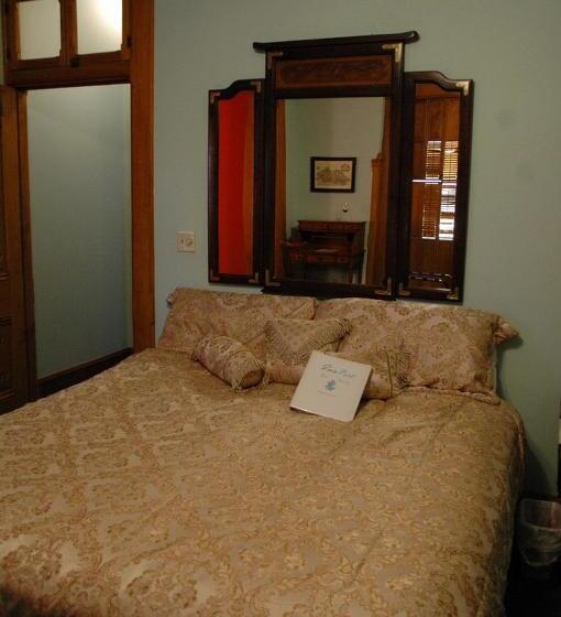 اتاق استاندارد چهار تخته, Inn Port Guesthouse