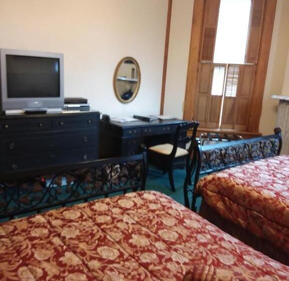 اتاق استاندارد چهار تخته, Inn Port D Vino