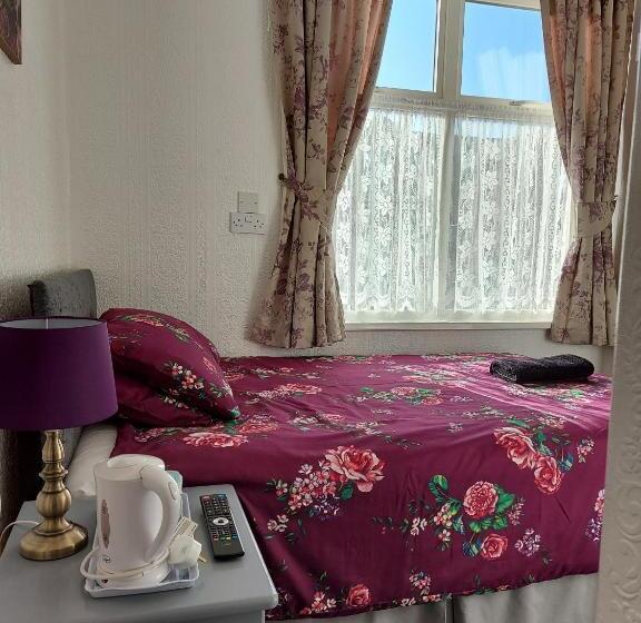 اتاق استاندارد یک نفره, Holmeleigh