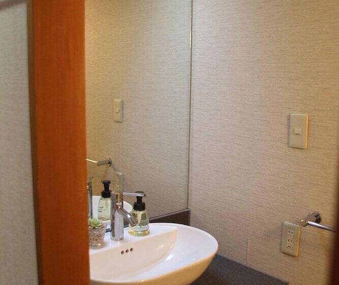 اتاق استاندارد با تخت بزرگ, The Ridge Hotel & Apartments