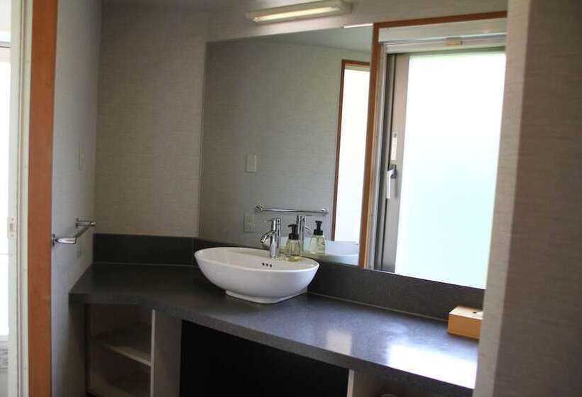 اتاق استاندارد تودرتو, The Ridge Hotel & Apartments
