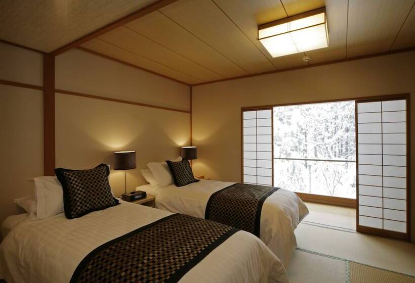 اتاق استاندارد تودرتو, The Ridge Hotel & Apartments