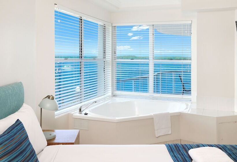 2 Bedroom Deluxe Apartment Sea View, Watermark Resort Caloundra