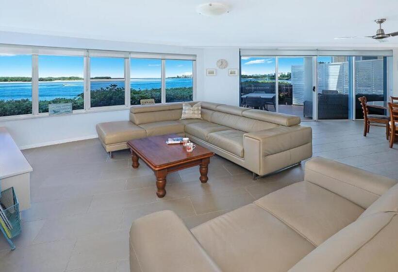 1 Bedroom Apartment Ground Floor, Watermark Resort Caloundra