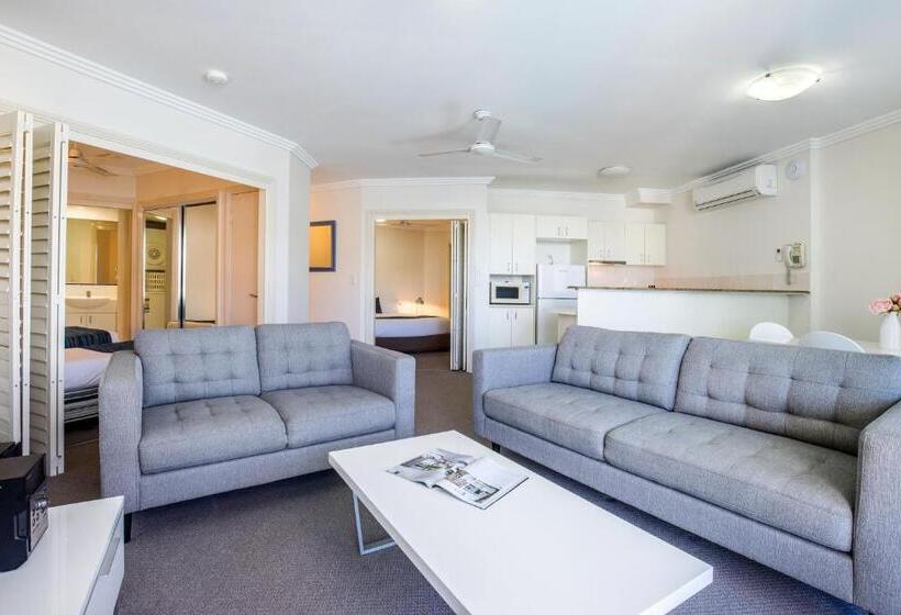 Superior 2-bedroom flat with a view, Watermark Resort Caloundra