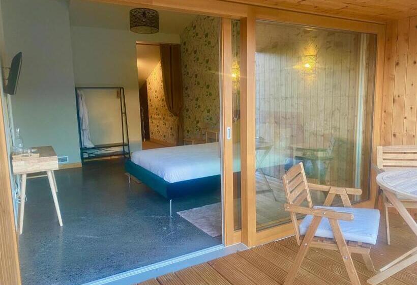 سوییت لوکس, Agroturismo Azkarraga