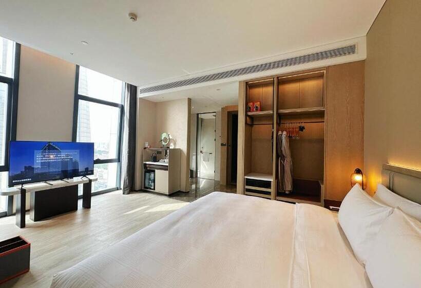 اتاق استاندارد با تخت بزرگ برای معلولان, Wyndham Handan Congtai