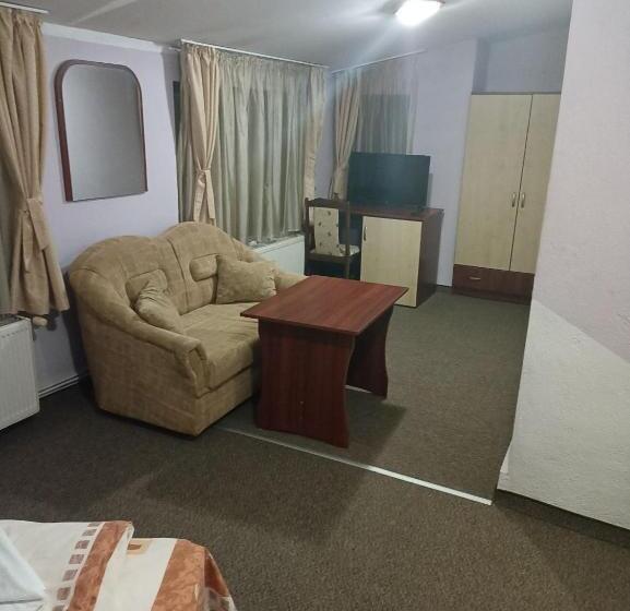 اتاق استاندارد سه نفره, Petar Guest House