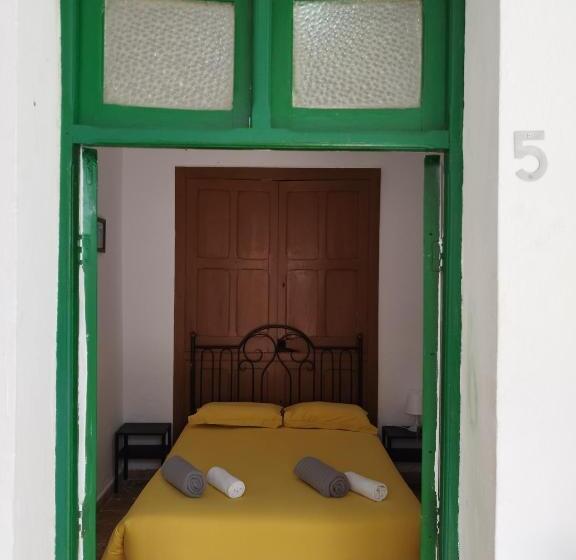 اتاق استاندارد با سرویس بهداشتی مشترک, La Casita