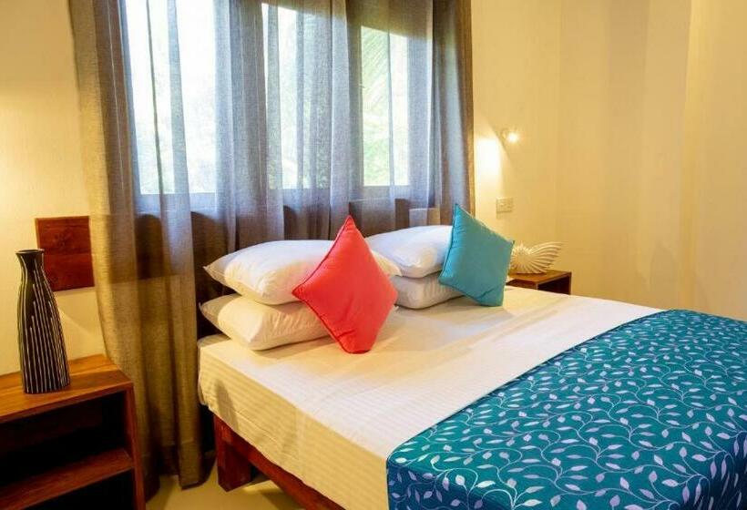 اتاق لوکس یک تخته, Thisara Villas