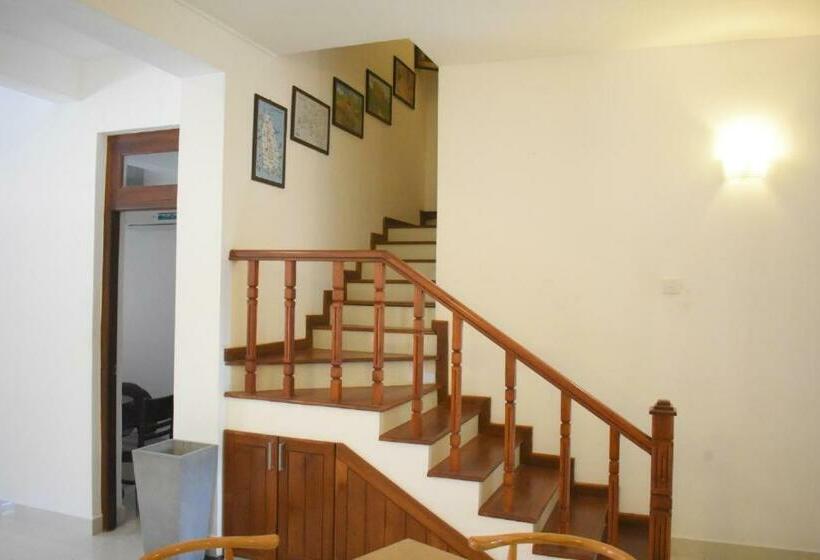 اتاق لوکس سه تخته, Thisara Villas