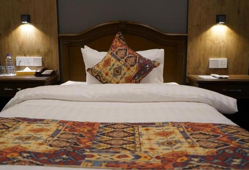 اتاق استاندارد یک نفره, Destination Heritage Peshawar