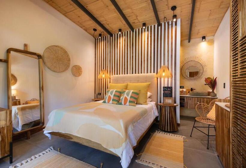 سوییت جونیور, Exôtico Beach & Rooms