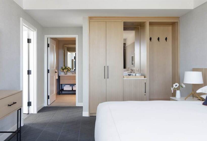 Suite with Terrace, Kimpton   The Forum Hotel, An Ihg