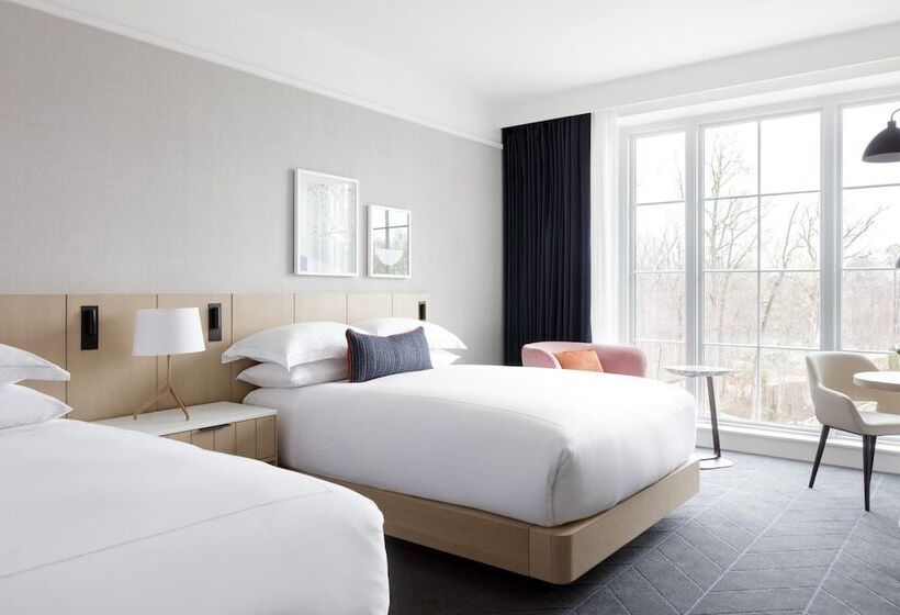 اتاق پریمیوم با بالکن, Kimpton   The Forum Hotel, An Ihg