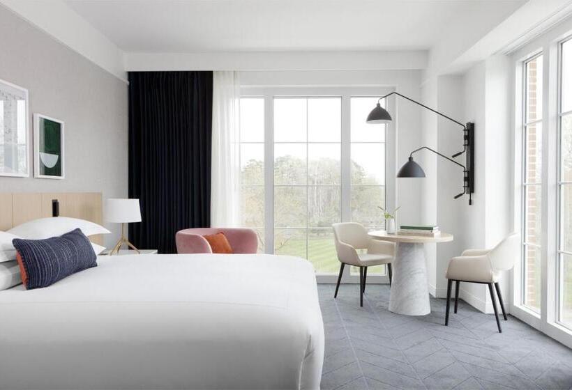 سوئیت برای معلولان, Kimpton   The Forum Hotel, An Ihg