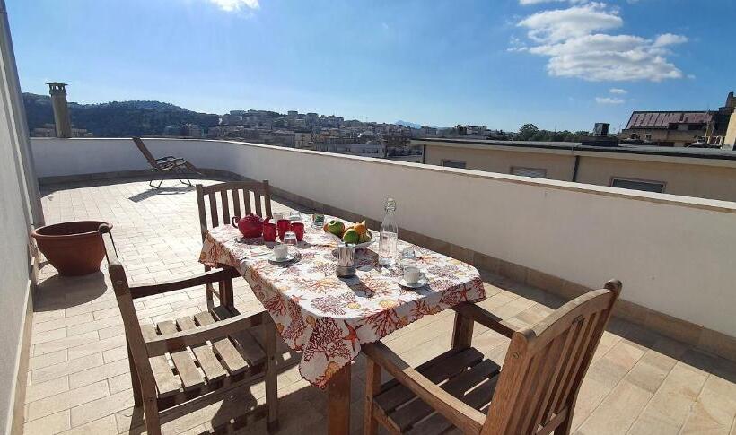 آپارتمان 2 خوابه, Il Centrale Guest House