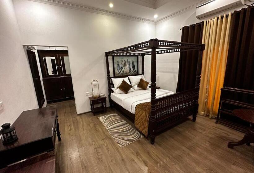اتاق استاندارد با تخت بزرگ, Cherai Lake Resort