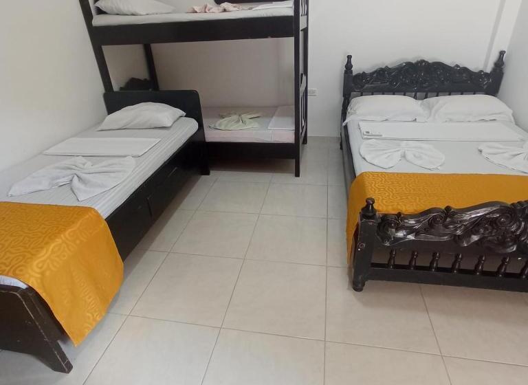 패밀리 룸, Hostal Villa Del Río Las Brisas