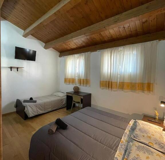 اتاق استاندارد سه نفره, Il Vicoletto Guest House