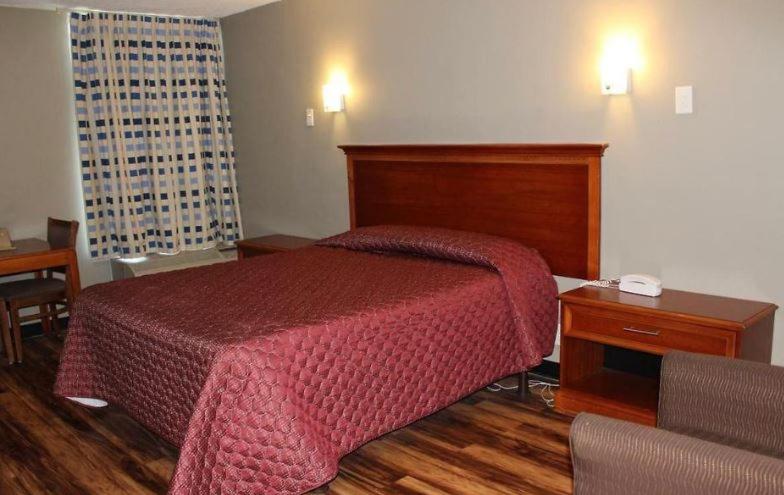 اتاق استاندارد یک نفره, Araamada Inn