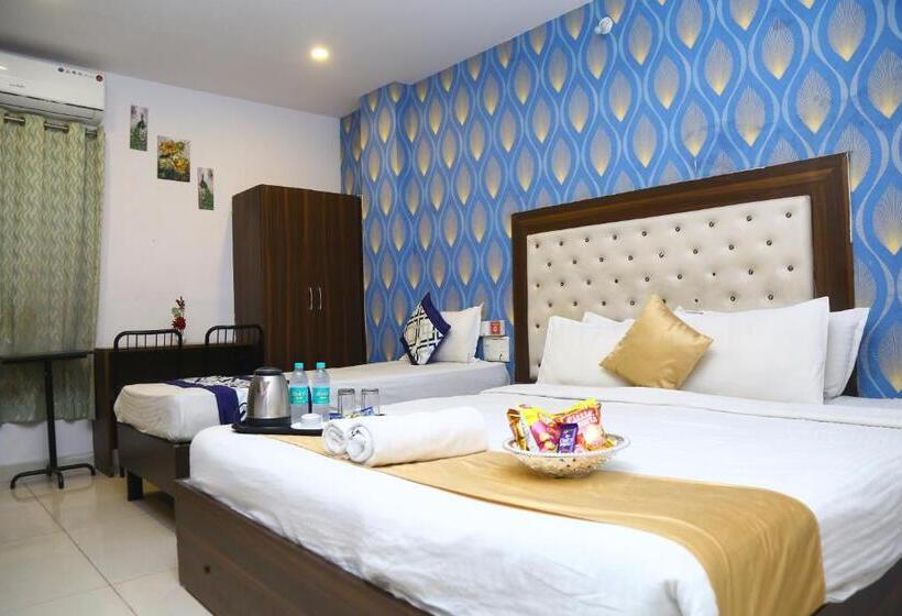 اتاق راحتی سه تخته, Mn Grand Shamshabad Airport Zone Hyderabad