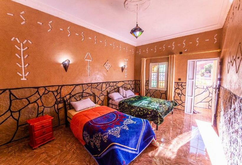 اتاق استاندارد سه نفره, Riad Lalla